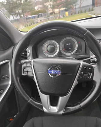 Volvo V60 cena 26500 przebieg: 261000, rok produkcji 2011 z Lidzbark małe 137